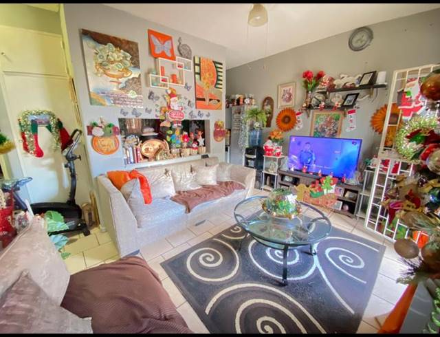 2 BEDROOM APARTMENT FOR SALE IN WITPOORTJIE